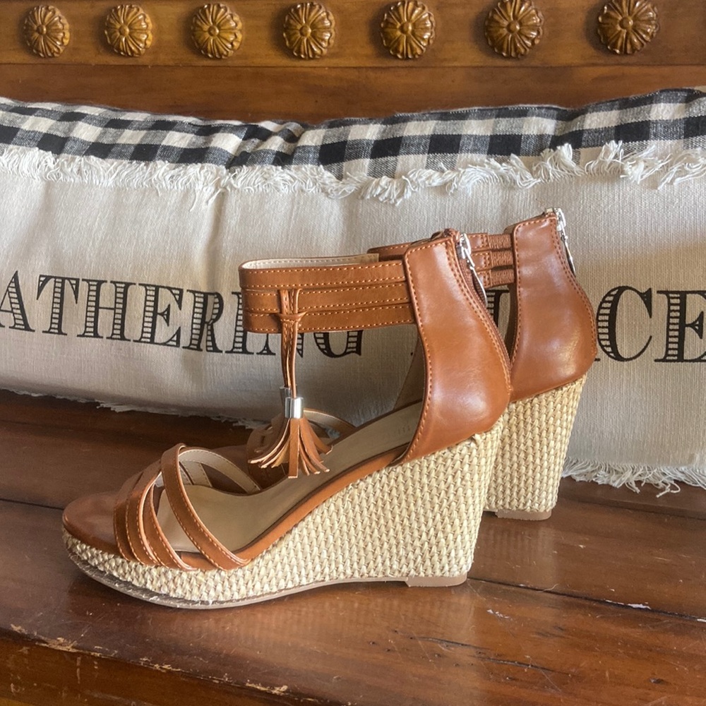 Francesca wedges